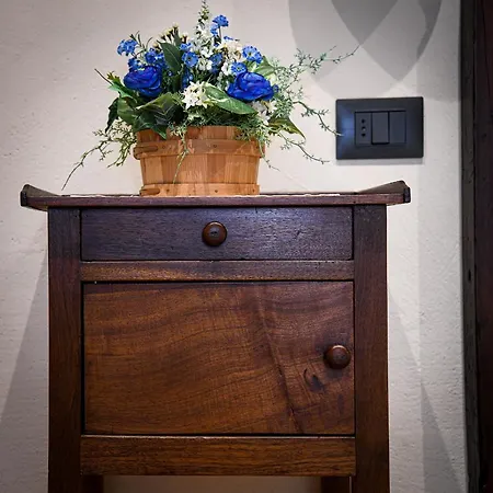 Povillus - Dimora Medievale * クアルト